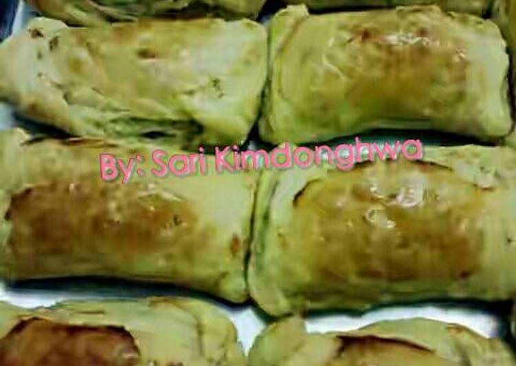 Puff Pastry Isi Ayam