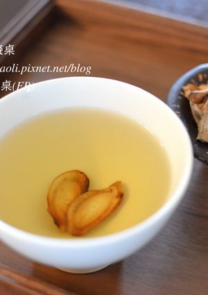味道清甜的牛蒡茶우엉차 的食譜成品照片