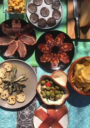 Una foto de Un aperitivo especial, al sol. Con tapas ricas