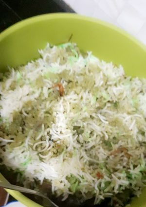 A picture of Chicken Italian biryani.