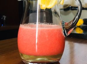 Una foto de Jugo de jitomate para el calor