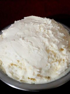 હોમમેડ માખણ (Homemade Makhan Recipe In Gujarati) રેસીપી મુખ્ય ફોટો