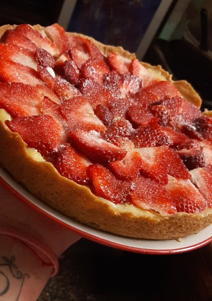 Una foto de Tarta de frutilla con pastelera