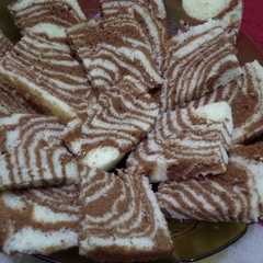 A picture of Bolu macan putih telur.