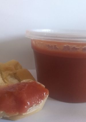 Una foto de Mermelada de guayaba
