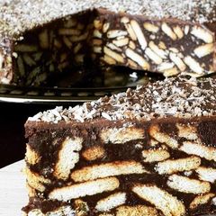 A picture of Chocolate Biscuit Cake.