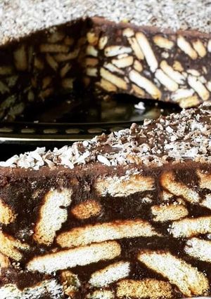 A picture of Chocolate Biscuit Cake.