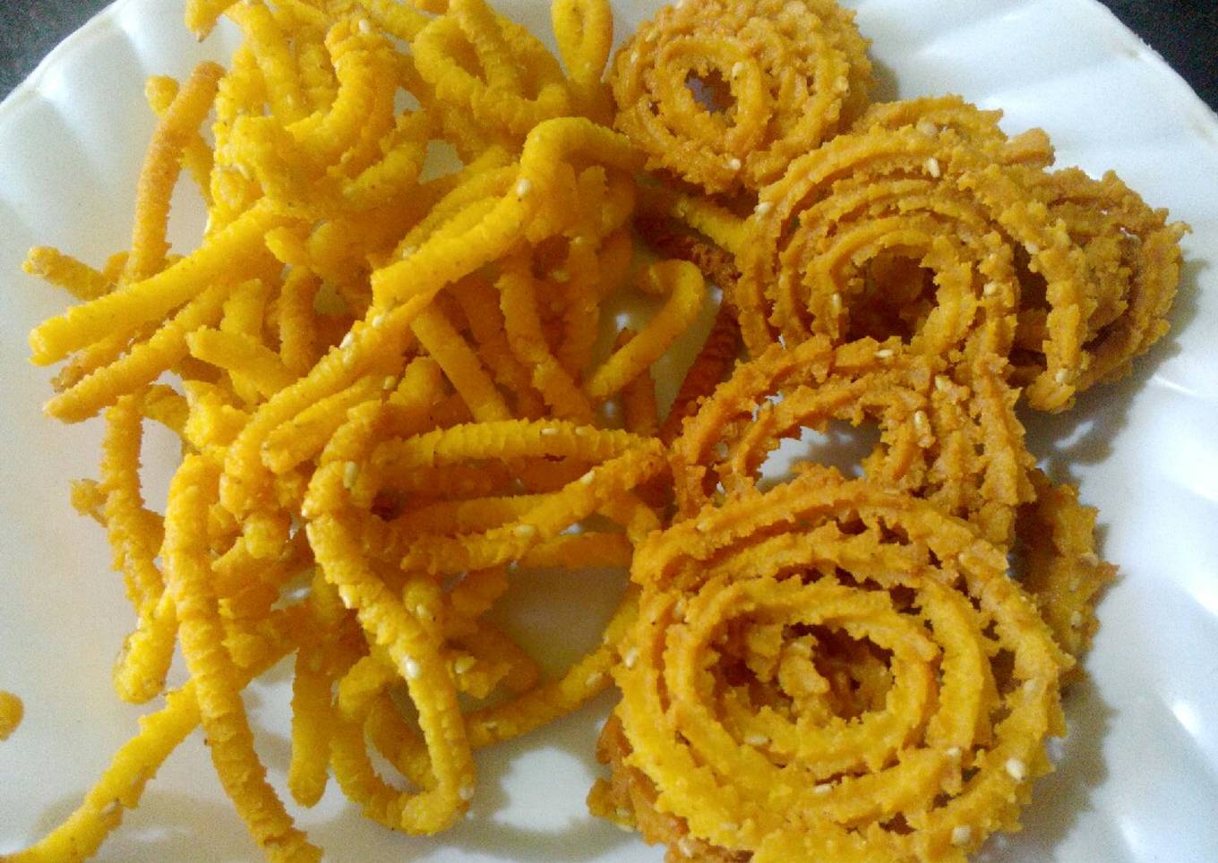 Chakoli and murukku