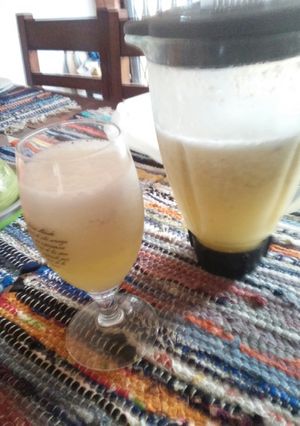 Una foto de Licuado de piña y banana con stevia