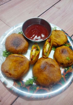 A picture of Tomato pakoda.