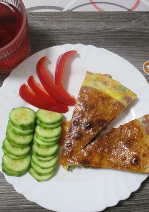 Tortillás 🍕 tojásos pizza 🌯🍳 szalámival és sajttal 🧀 recept fotója