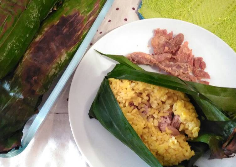 Nasi Kuning Panggang