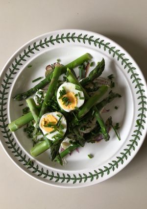 A picture of Light Asparagus Salad.