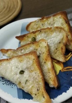 গ্রিন চিলি টোস্ট 🍞 রেসিপির প্রধান ছবি