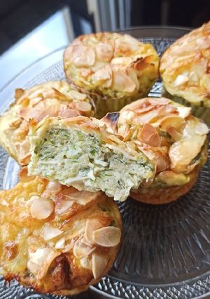 Une photo de Petits flans de courgettes amandes