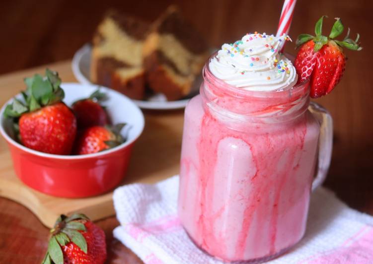 Recipe of Super Quick Homemade Strawberry smoothie