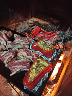 Una foto de Morrones rellenos en la planchetta