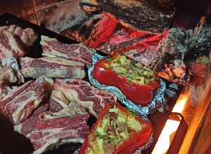 Una foto de Morrones rellenos en la planchetta