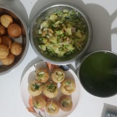 A picture of Pani Puri.