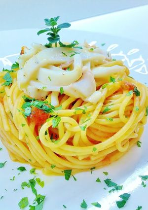 Foto di Spaghettini con pomodoro piccadilly e calamari