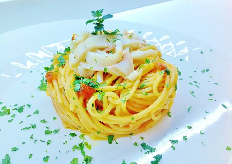 Spaghettini con pomodoro piccadilly e calamari