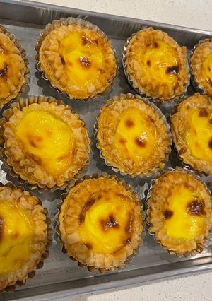 Foto resep Portuguese egg tart pakai puff pastry instant