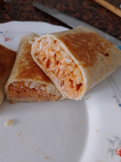 Una foto de Burrito de atún y arroz