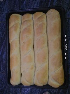 Una foto de Pan baguette casero y muy fácil!!