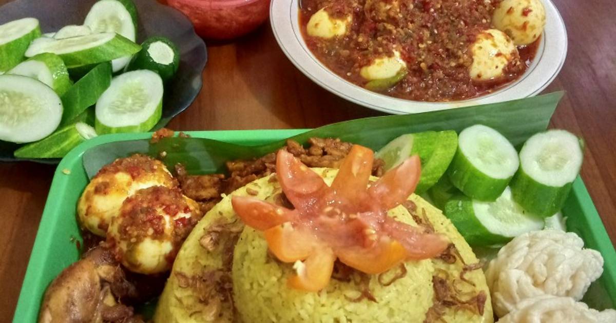 Resep Nasi Kuning Gurih Oleh Rena Helsa - Cookpad