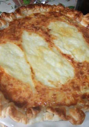 A picture of Open Chicken, Ham, and Corn Pie.