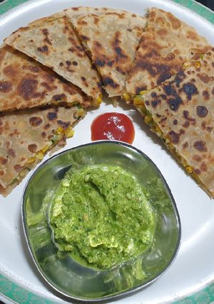 A picture of Sweet corn cheese paratha.