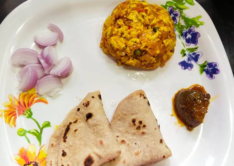Steps to Make Quick Paneer bhurji with chapati
