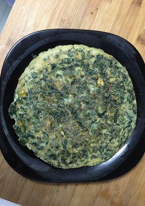 Una foto de Tortilla de espinacas y acelgas del huerto