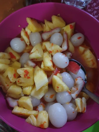 Easy Ways Make Recipes Asinan Rambutan, Nanas dan Jambu Air the So Delicious Can Pamper Your Tongue.