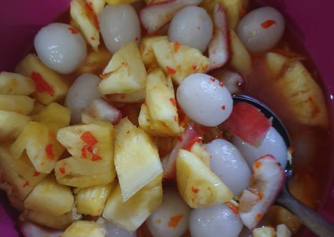 Langkah Mudah Memasak Resep Asinan Rambutan, Nanas dan Jambu Air