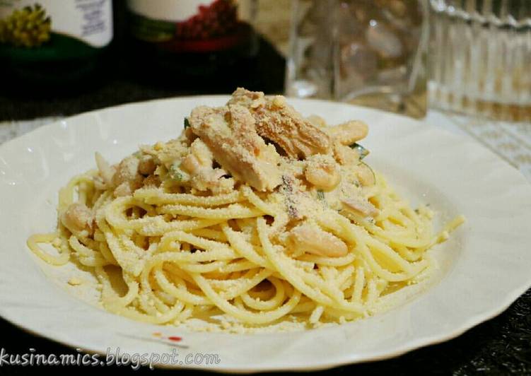 Simple Way to Make Favorite White Spaghetti with Tuna and Zucchini