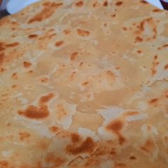 A picture of Khasta paratha.