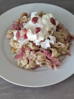 Káposztás sonkás sztrapacska recept fotója