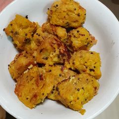A picture of Bottle gourd Muthia.