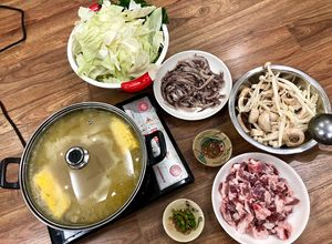 Hình của món Lẩu lòng bò.