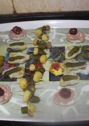 Una foto de Cenando sobras