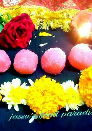 A picture of Paneer milkmaid ladoo.