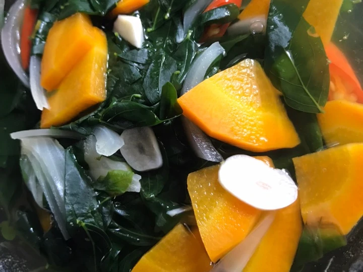Cara Mudah Menyiapkan Resep  Sayur bening Daun Katuk &amp;amp; Wortel yang Menggugah Selera, Bisa Manjain Lidah