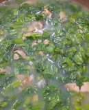 Trai nấu canh cải