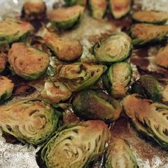 A picture of Garlic Roasted Brussel Sprouts.