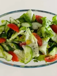 कुकुंबर सलाद (chukandar salad recipe in Hindi) रेसिपी मुख्य फोटो