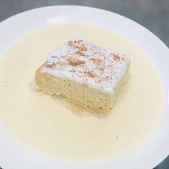 A picture of Tres leche (Milk cake).