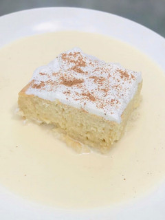 A picture of Tres leche (Milk cake).