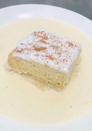 A picture of Tres leche (Milk cake).
