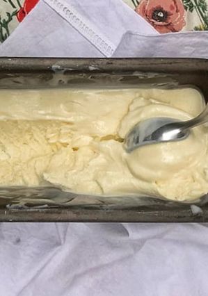Una foto de Helado de chocolate blanco